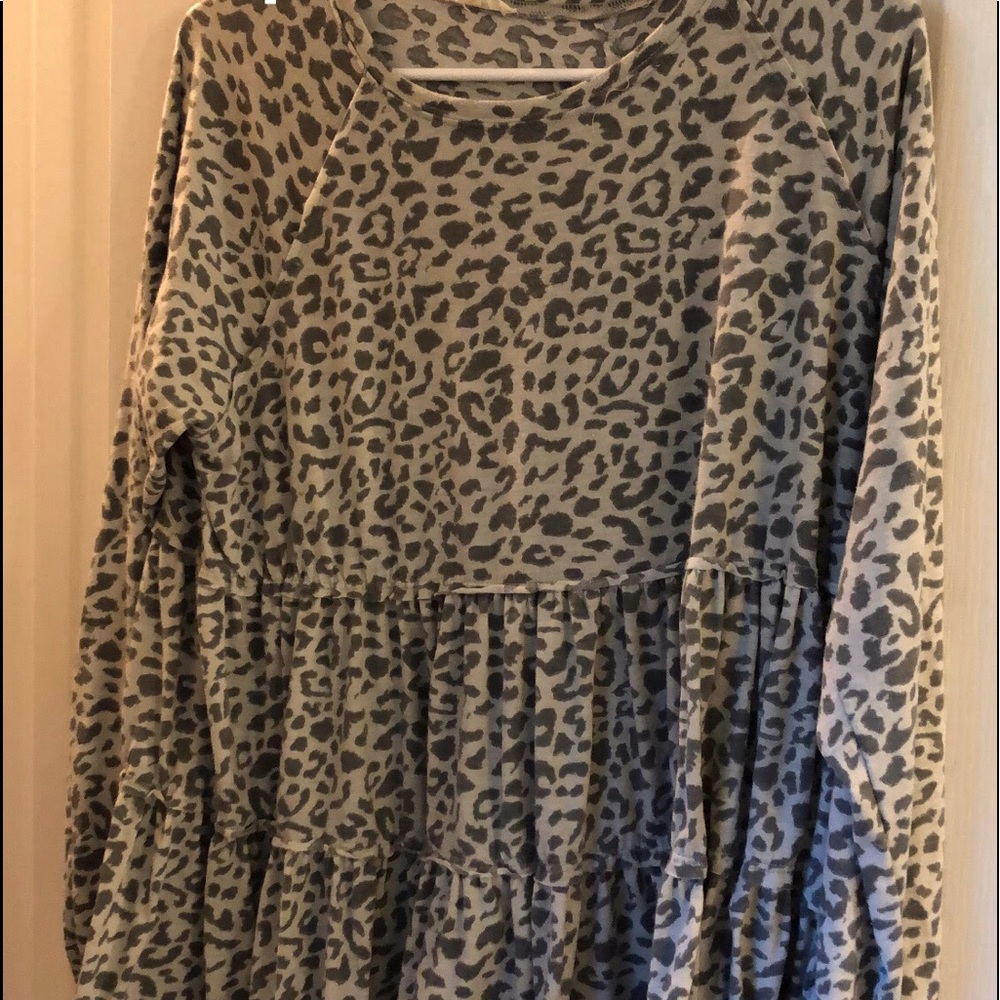 Easel size Medium top
